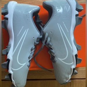 Nike girls softball cleats